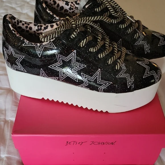 Betsey Johnson GROOVE BLACK Glitter Star Flatform Sneakers - Picture 4 of 16